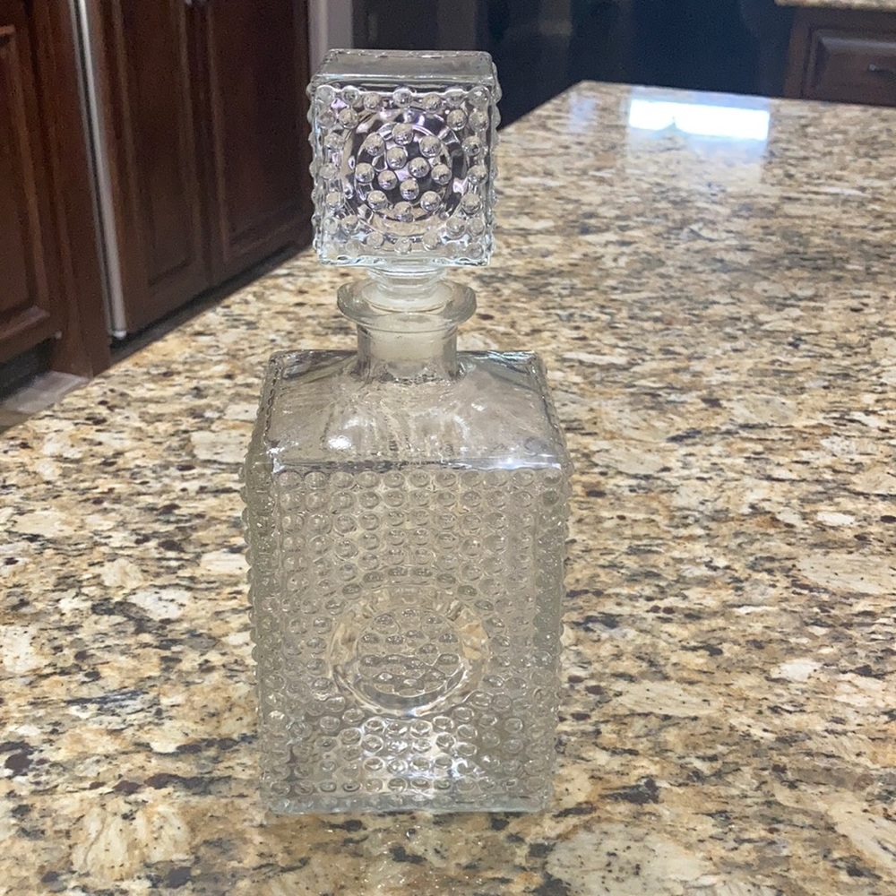 Elegant Clear Glass Decanter